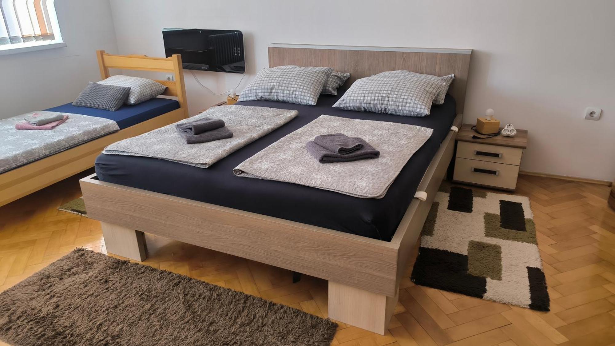 Ferienwohnung Trosoban Stan U Zenici Zenica Exterior foto