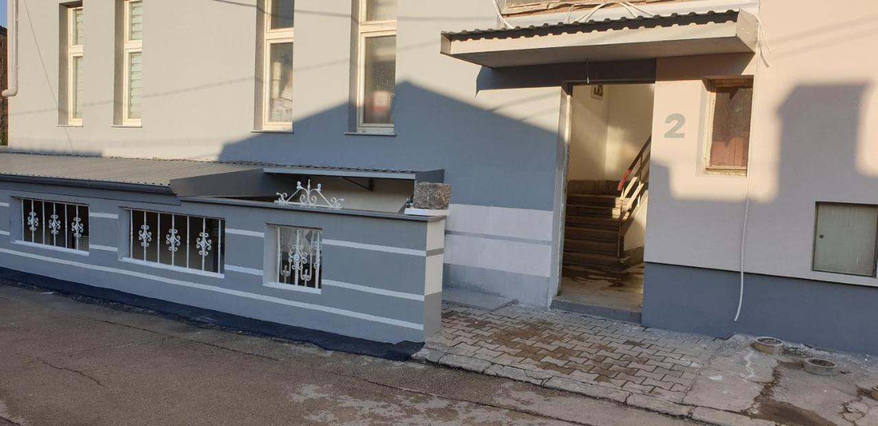 Ferienwohnung Trosoban Stan U Zenici Zenica Exterior foto